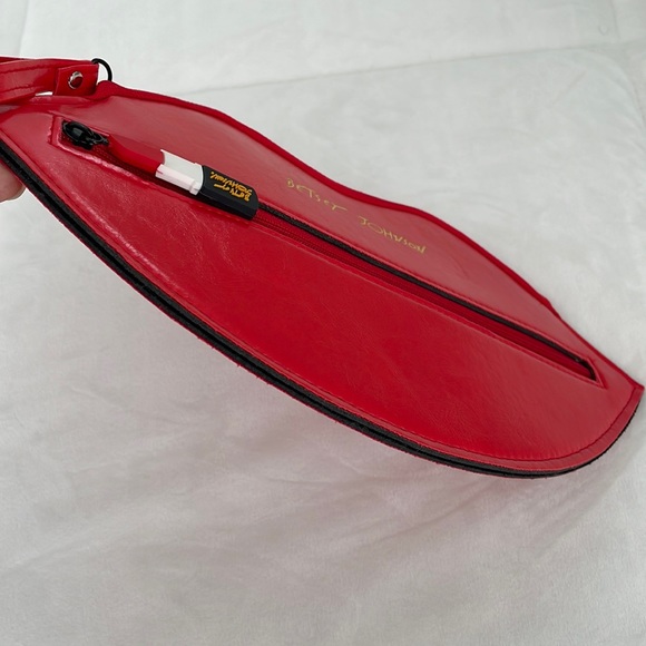 BETSEY JOHNSON Red Lips Wristlet - Picture 5 of 5